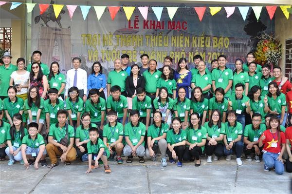 Summer camps link young overseas Vietnamese with the fatherland - ảnh 1